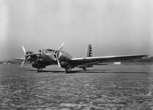  Douglas B-23  Dragon 
