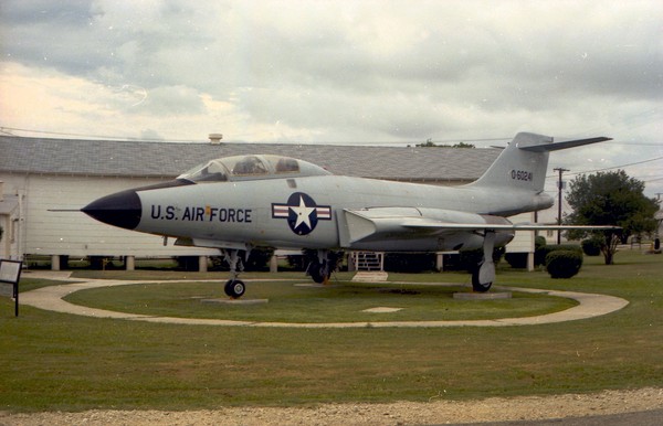  McDonnell F-101  Voodoo 0-60241