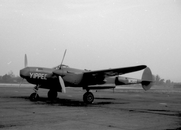  Lockheed P-38  Lightning 