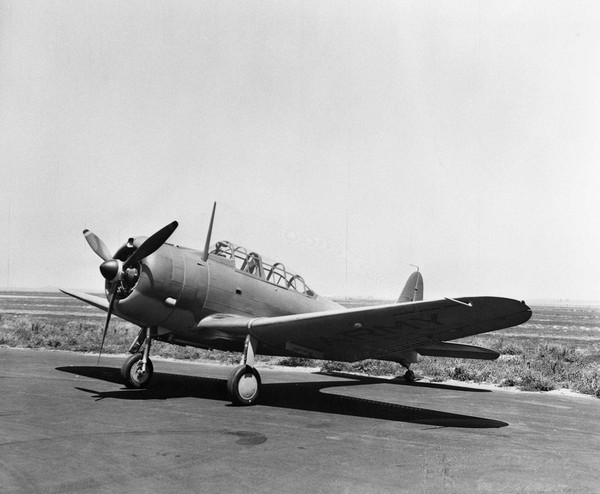  Douglas A-24 Dauntless 