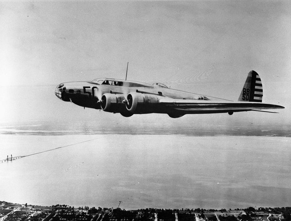  Boeing Y1B-17 Flying Fortress 