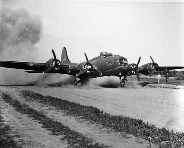  Boeing B-17F Flying Fortress 