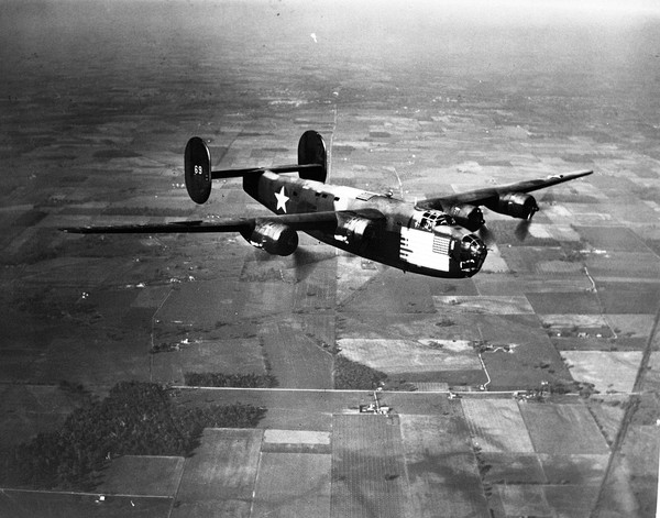  Consolidated B-24D Liberator 