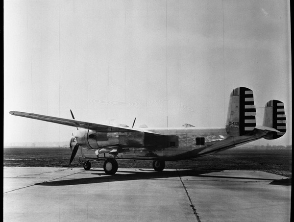  North American NA-40 (B-25)  NX14221