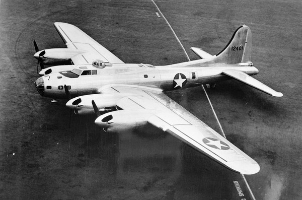  Boeing XB-38 Flying Fortress 41-2401