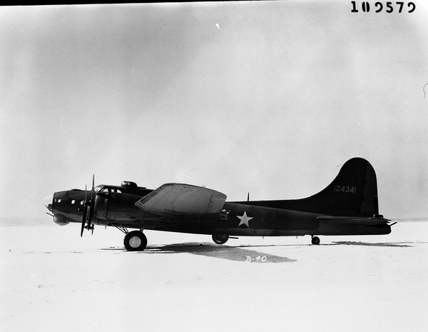  Boeing XB-40 Flying Fortress 41-24341