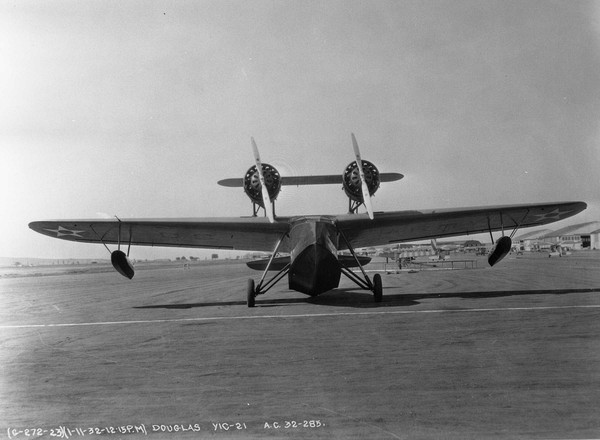  Douglas Y1C-21 Dolphin 32-285