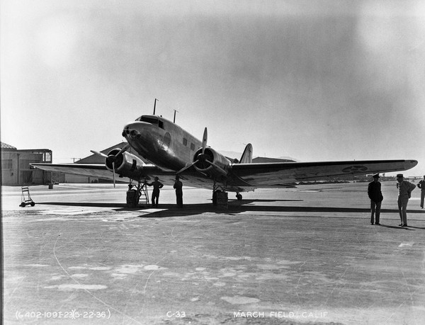  Douglas C-33  
