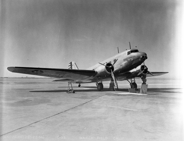  Douglas C-33  