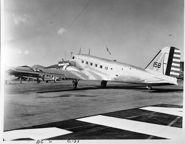  Douglas C-39  