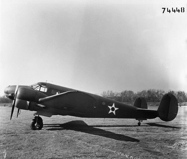  Beechcraft C-45 Expeditor 