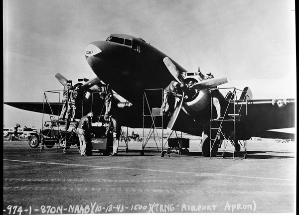  Douglas C-47 Skytrain 