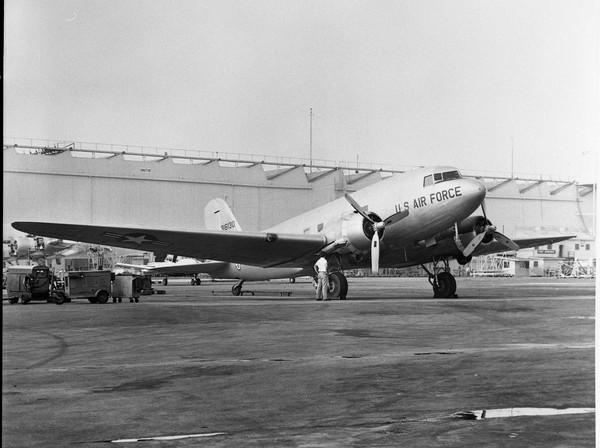  Douglas C-47A Skytrain 43-16130