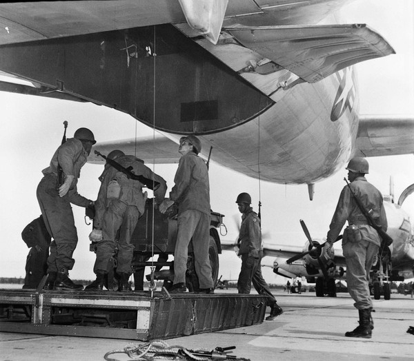  Douglas C-74 Globemaster I 