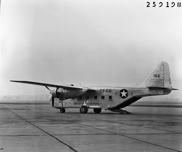  Chase YC-122 Avitruc 47-641