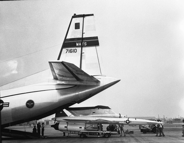  Douglas C-133A Cargomaster 57-1610