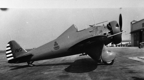  Boeing P-26 Peashooter 