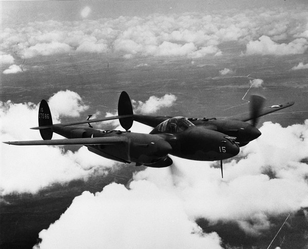  Lockheed P-38F Lightning 41-7586