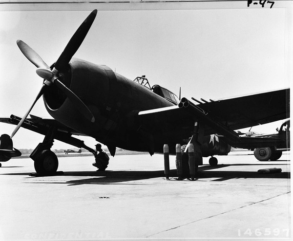  Republic P-47 Thunderbolt 