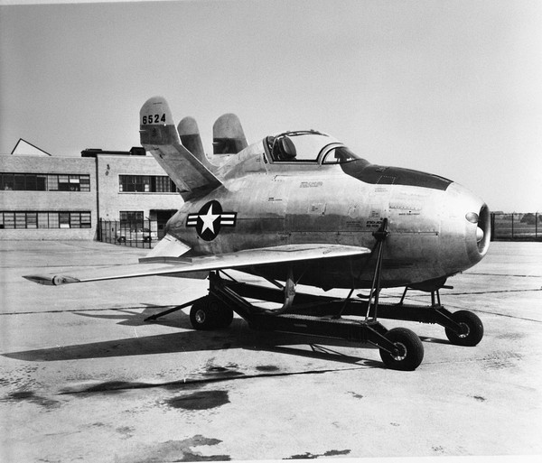  McDonnell XF-85 Goblin 46-524