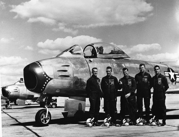  North American F-86 Sabre 