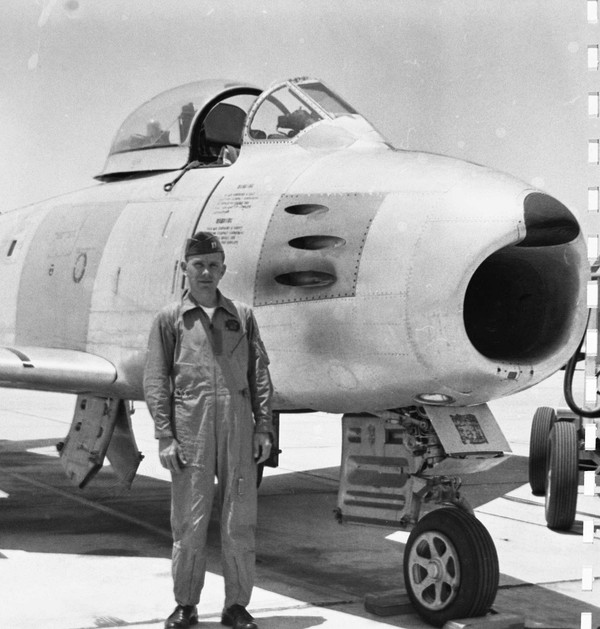  North American F-86 Sabre 49-122X