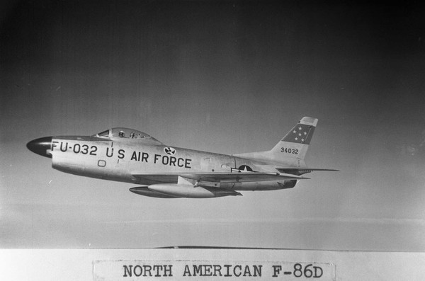  North American F-86D Sabre 53-4032
