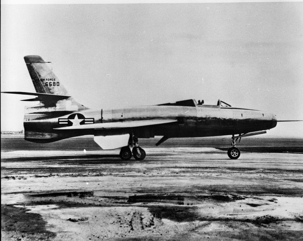  Republic XF-91 Thunderceptor 46-680