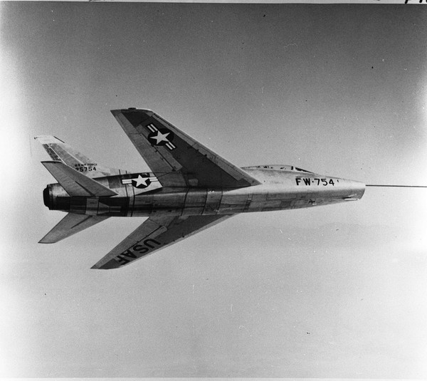  North American YF-100 Super Sabre 52-5754