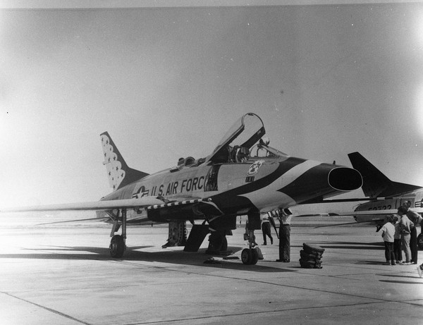  North American F-100C Super Sabre 