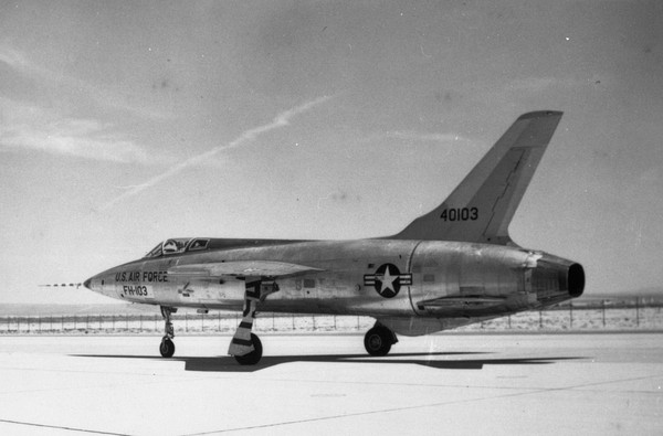  Republic YF-105B Thunderchief 54-0103