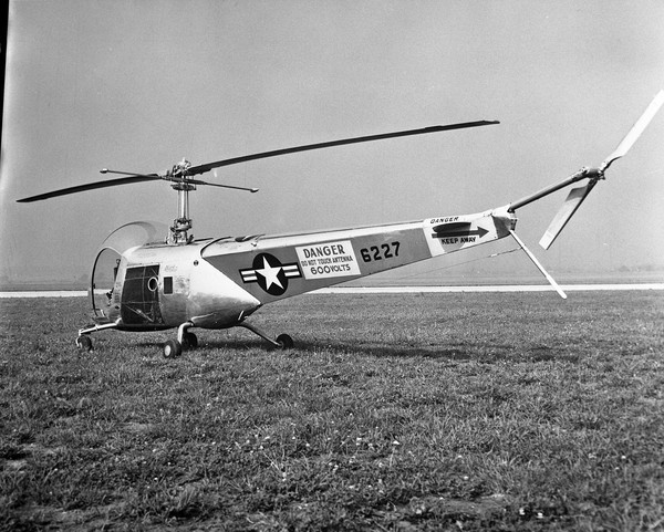  Bell YH-13 Sioux 46-227