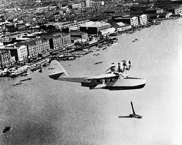  Douglas Dolphin 129  NC14240