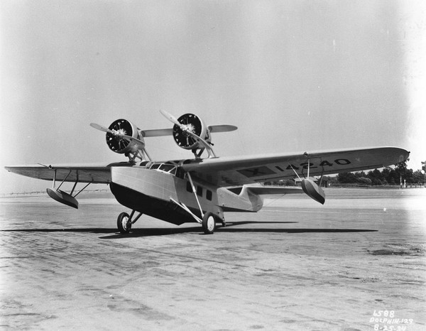  Douglas Dolphin 129  NC14240