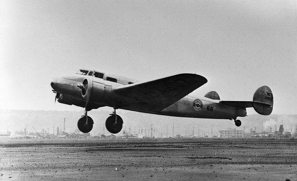  Lockheed 10-A Electra NC14907