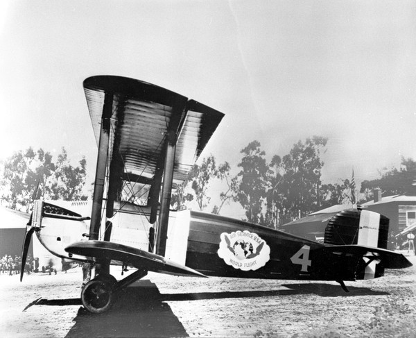  Douglas DWC World Cruiser 