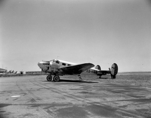  Beechcraft D18 Twin Beech XB-KES