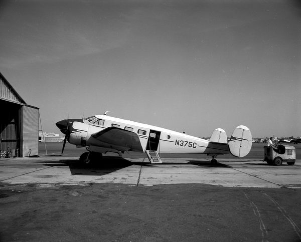 Producers Cotton Oil Co. Beechcraft D18 Twin Beech N375C