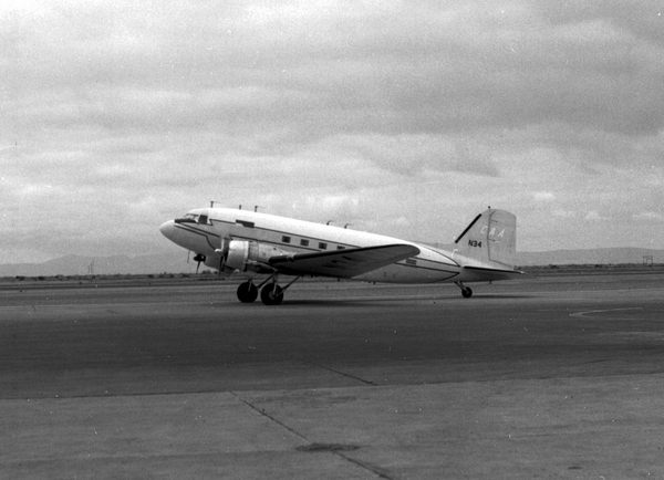 CAA Douglas DC-3/R4D-6V  N34