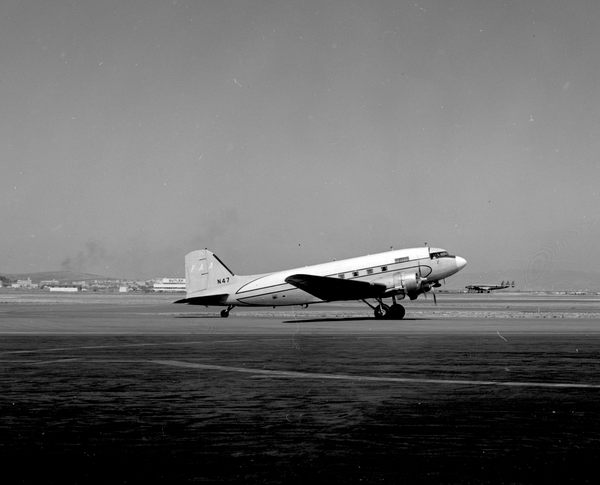 FAA Douglas DC-3/R4D-6E/S  N47