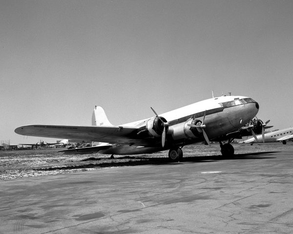 Roberts Aircraft Cp. Douglas B-18  38-593 