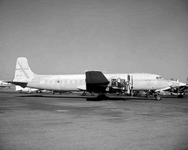 California Airmotive, ex UAL Douglas DC-7  N6325C