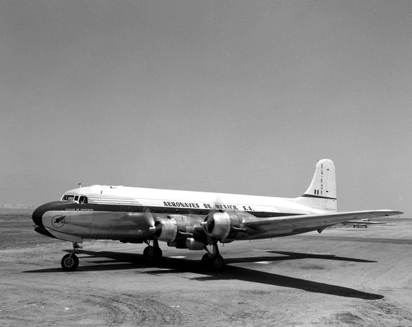 Aeronaves de Mexico Douglas DC-4  XA-KOK