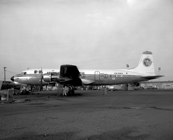Aeronaves de Mexico Douglas DC-6  XA-NAH