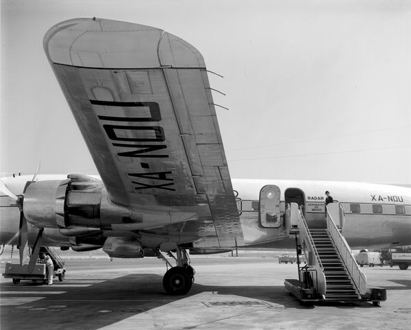 Aeronaves de Mexico Douglas DC-6  XA-NOU