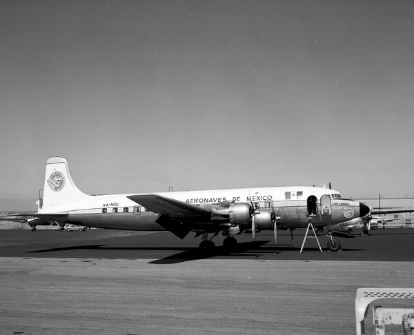 Aeronaves de Mexico Douglas DC-6  XA-NOU
