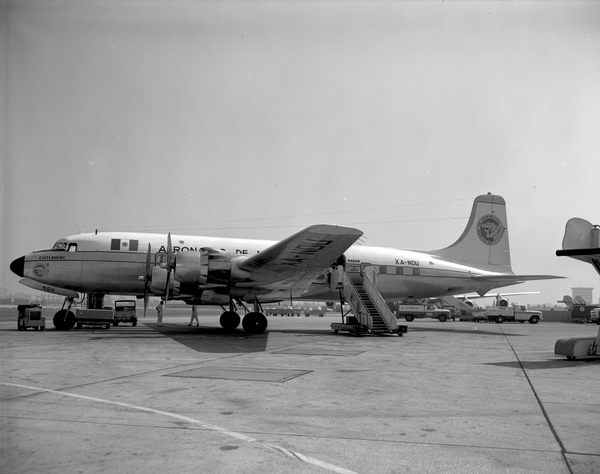 Aeronaves de Mexico Douglas DC-6  XA-NOU