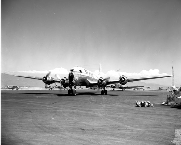 Aeronaves de Mexico Douglas DC-6  XA-NOZ
