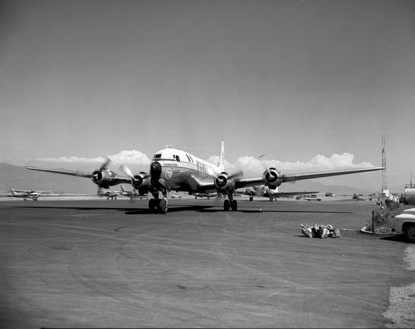 Aeronaves de Mexico Douglas DC-6  XA-NOZ