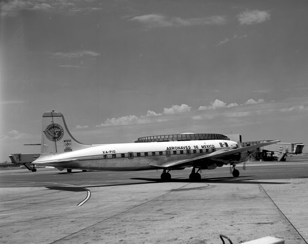 Aeronaves de Mexico Douglas DC-6  XA-PIO